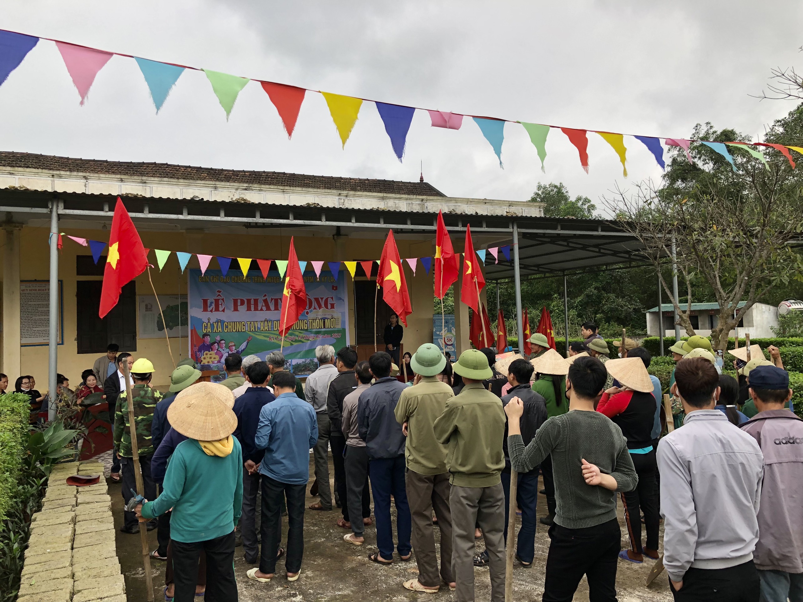 Xã Kỳ Lạc tổ chức Lễ phát động cả xã chung tay xây dựng NTM